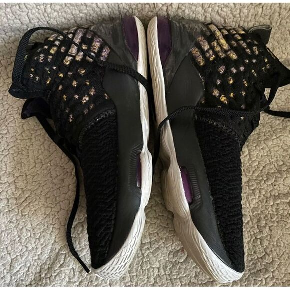 Nike LeBron XVII 17 BG Lakers GS BQ5594-004 Youth Size 7YBoys-7 Mans - Picture 7 of 7